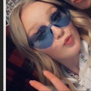 Meet your Posher, Faith